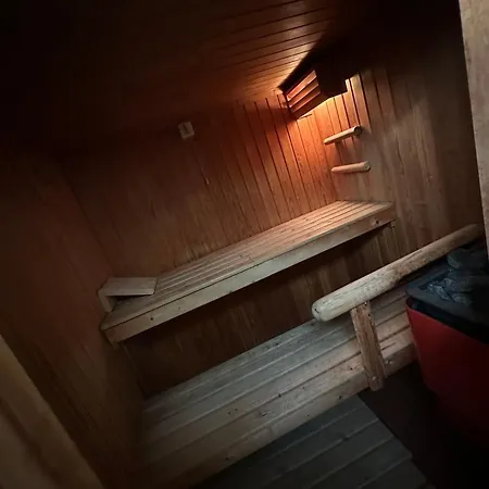 Swiss Apartment *