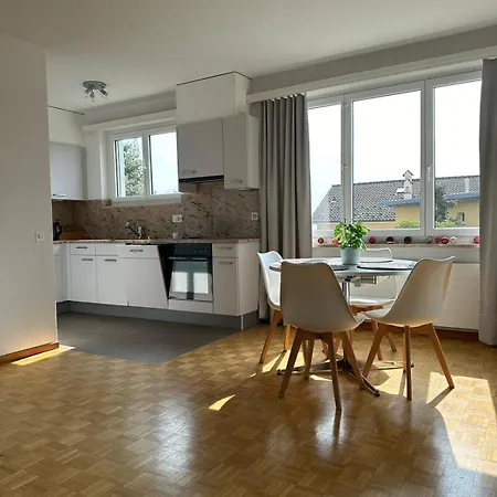 Swiss Apartment *